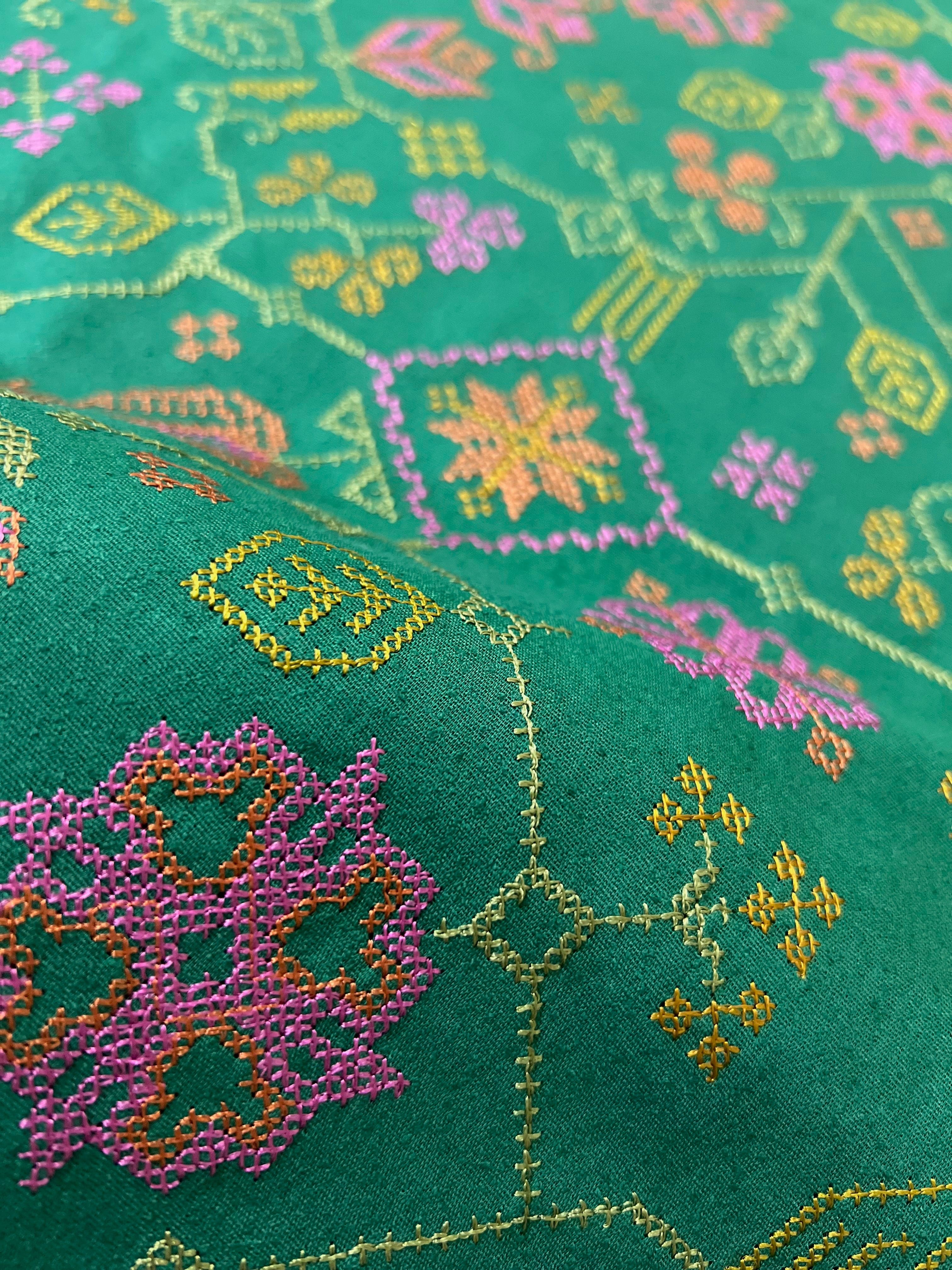 Fabareeze Green 3 PC Embroidered Karandi