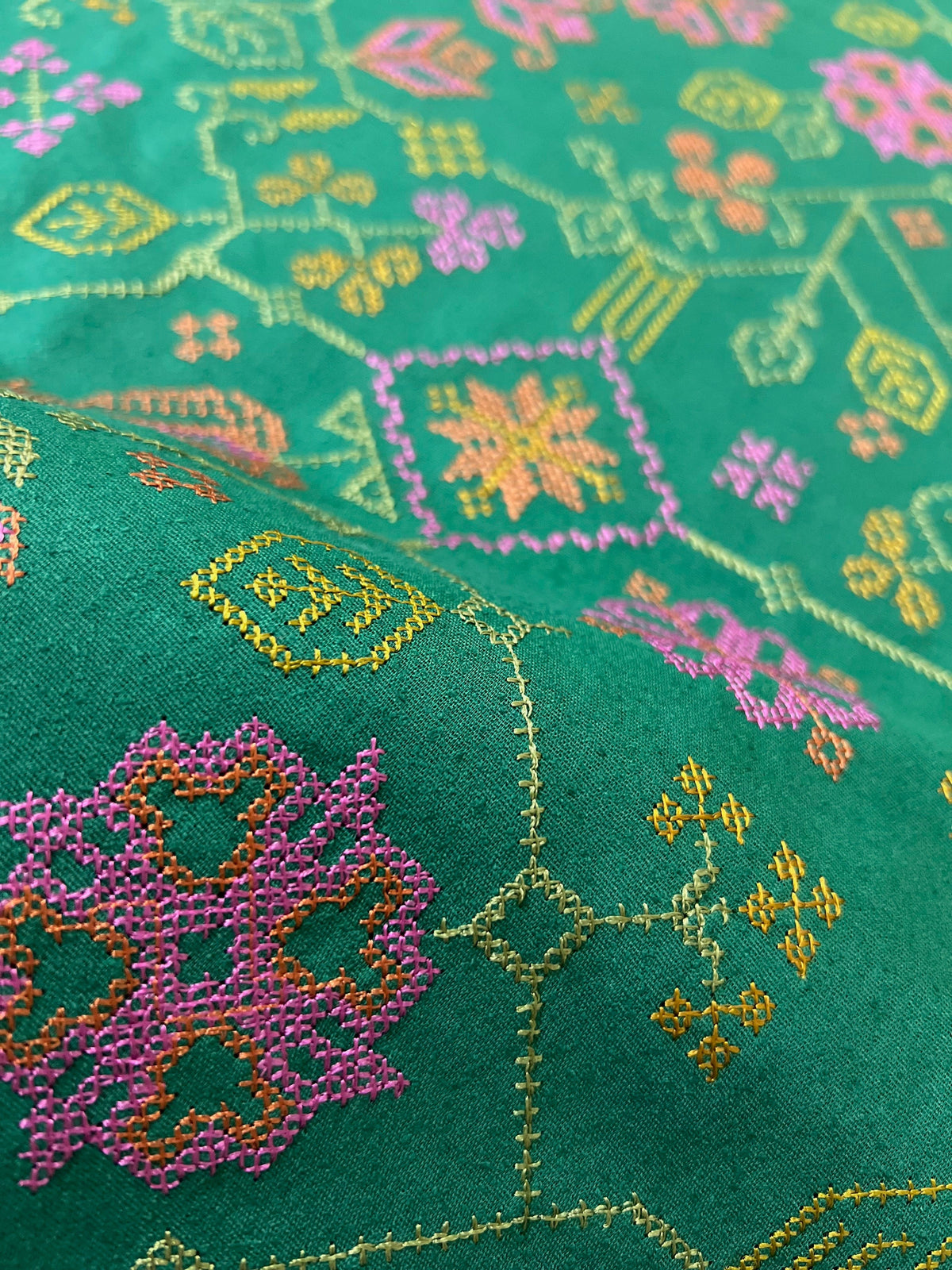 Fabareeze Green 3 PC Embroidered Karandi