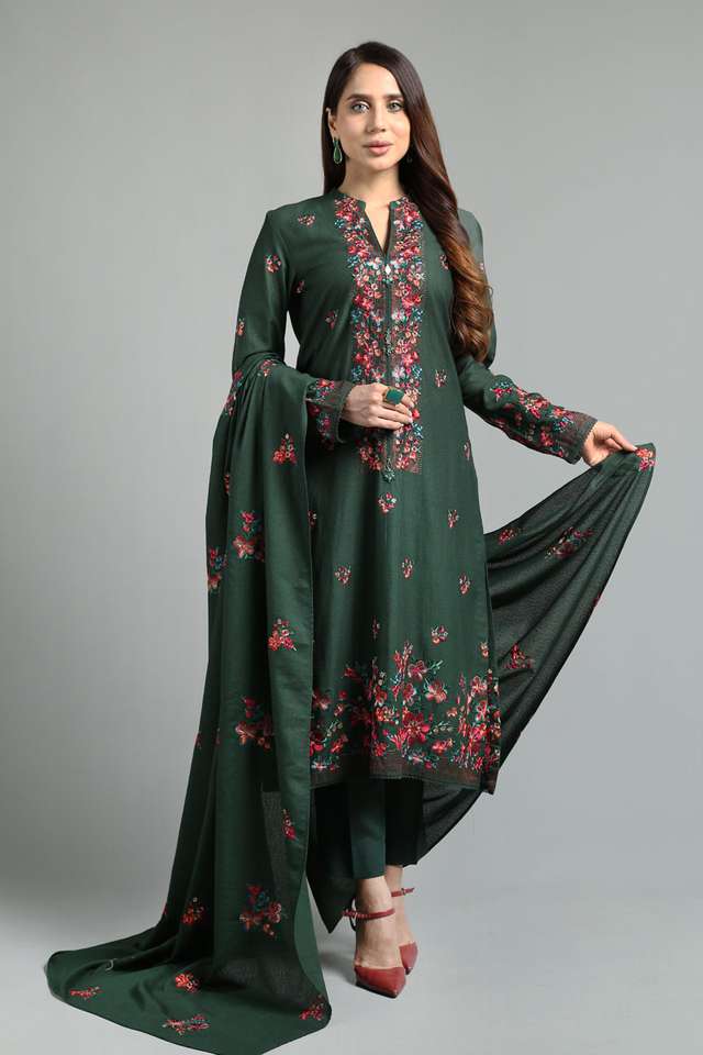 Fabareeze D.Green 3 PC Embroidered Karandi