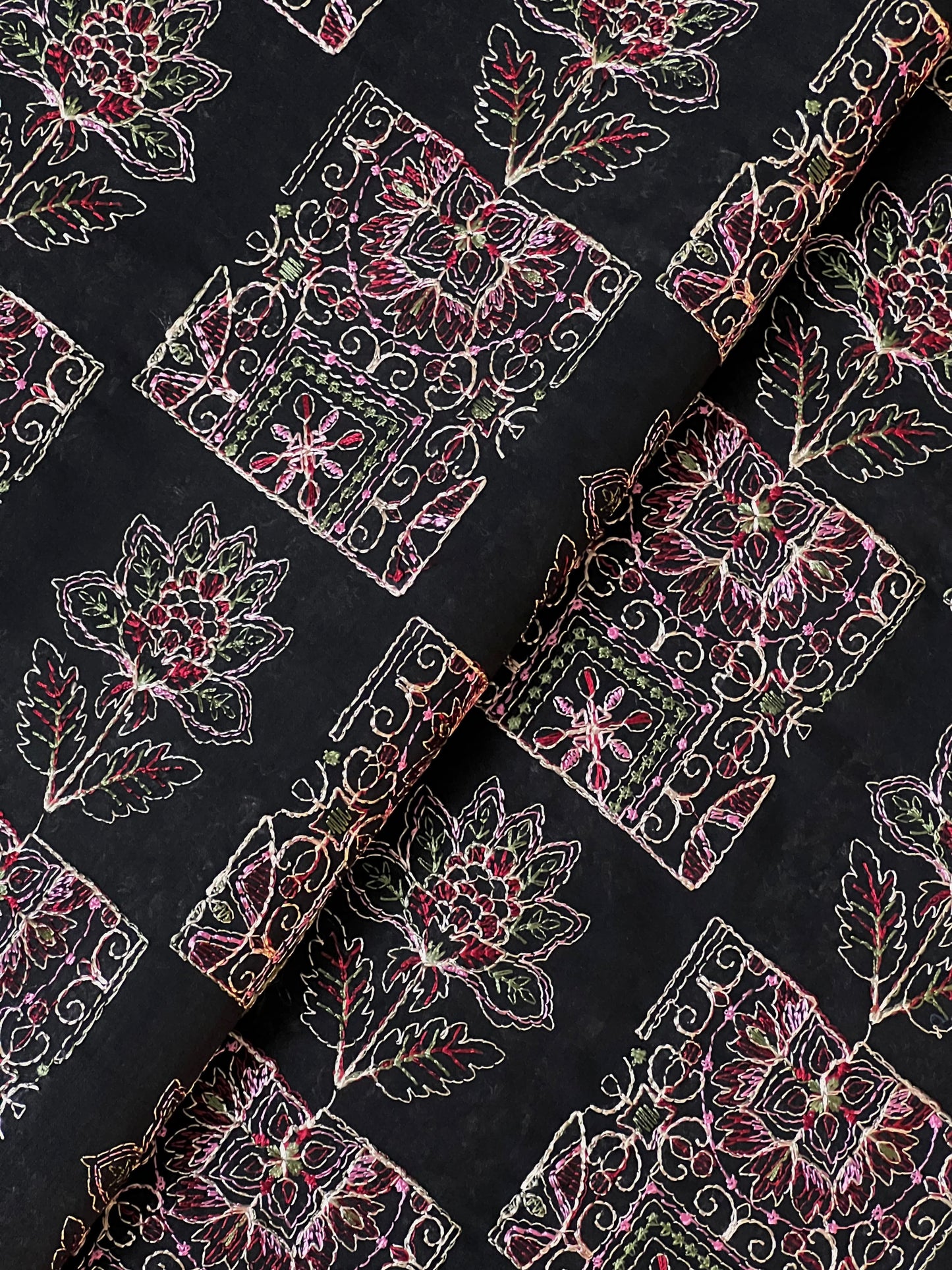 Fabareeze Navy blue 3 PC Lawn Embroidered