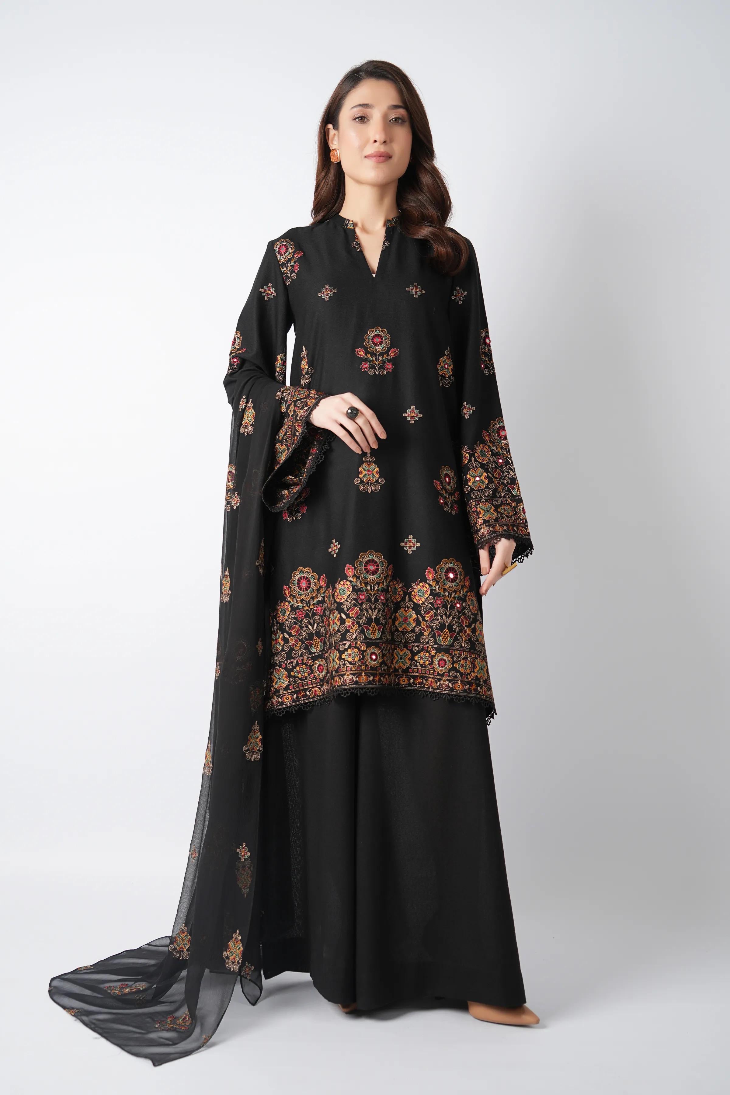 Fabareeze Black 3 PC shishakari Embroidered