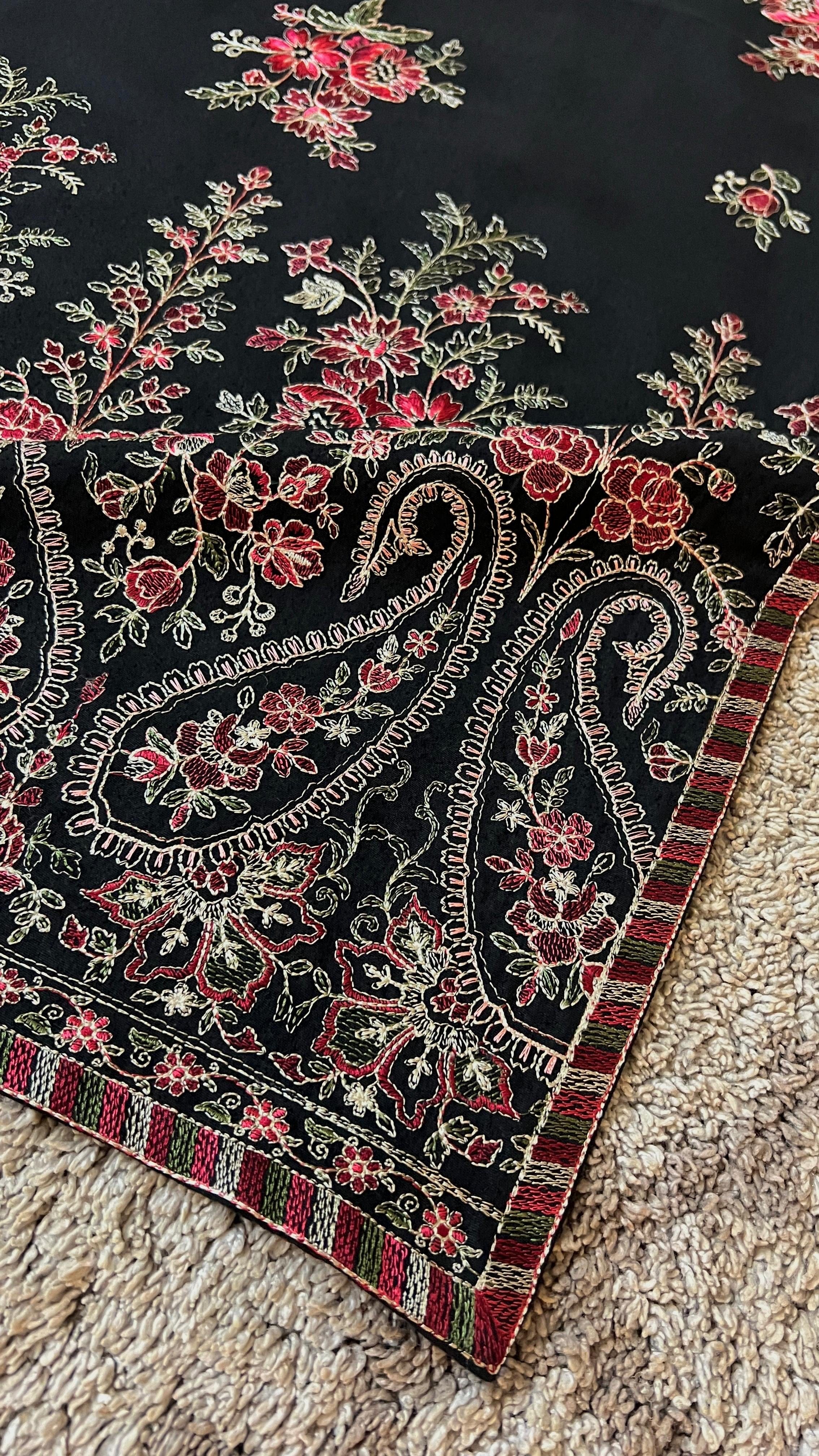 Fabareeze Black Anchal Shawl
