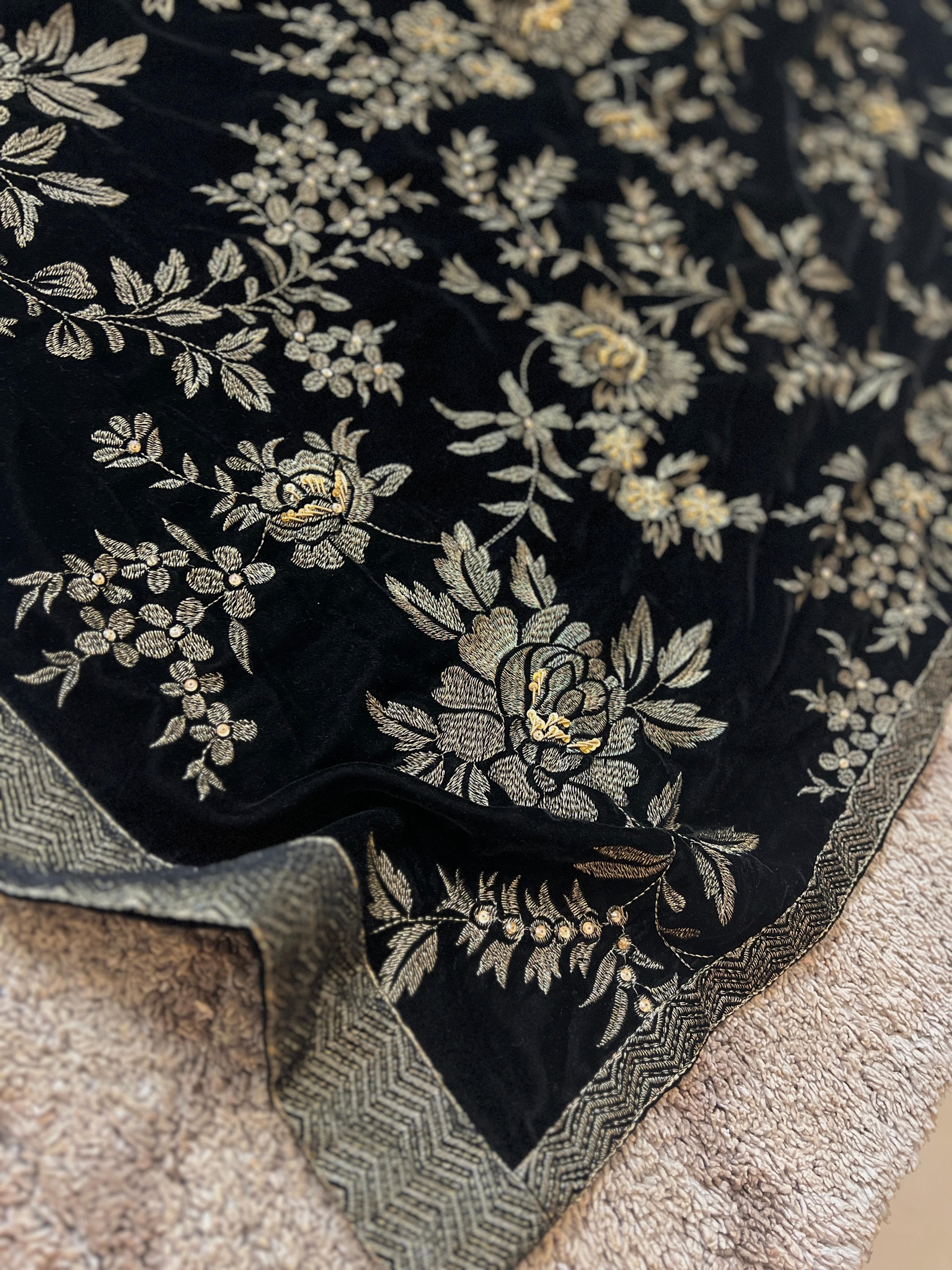 Fabareeze Black Floral elegance 3 PC Velvet