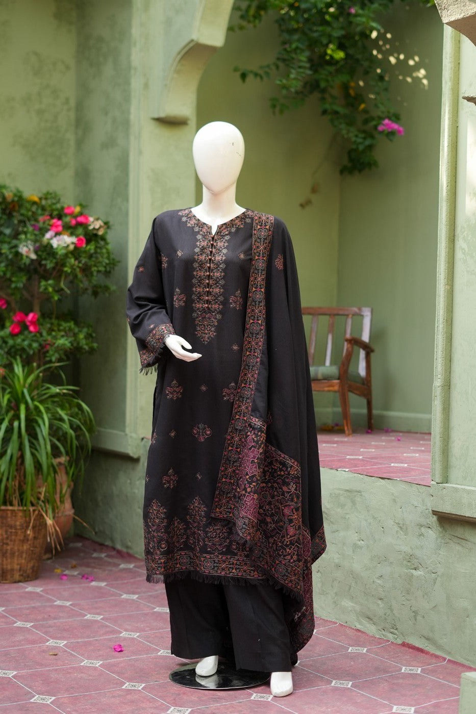 Black embroidered karandi 3 piece shawl set