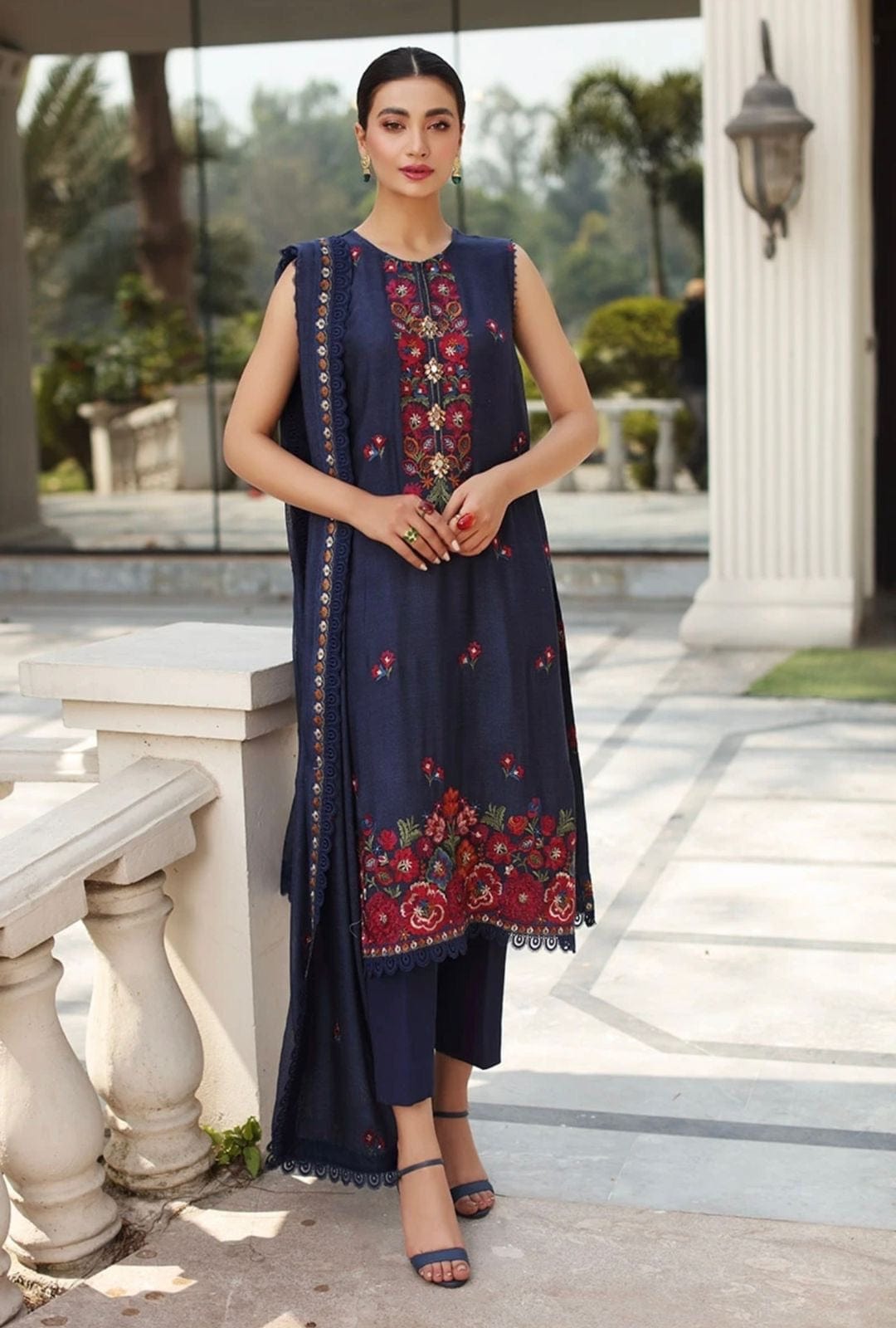 Fabareeze Navy blue Roses of the valley