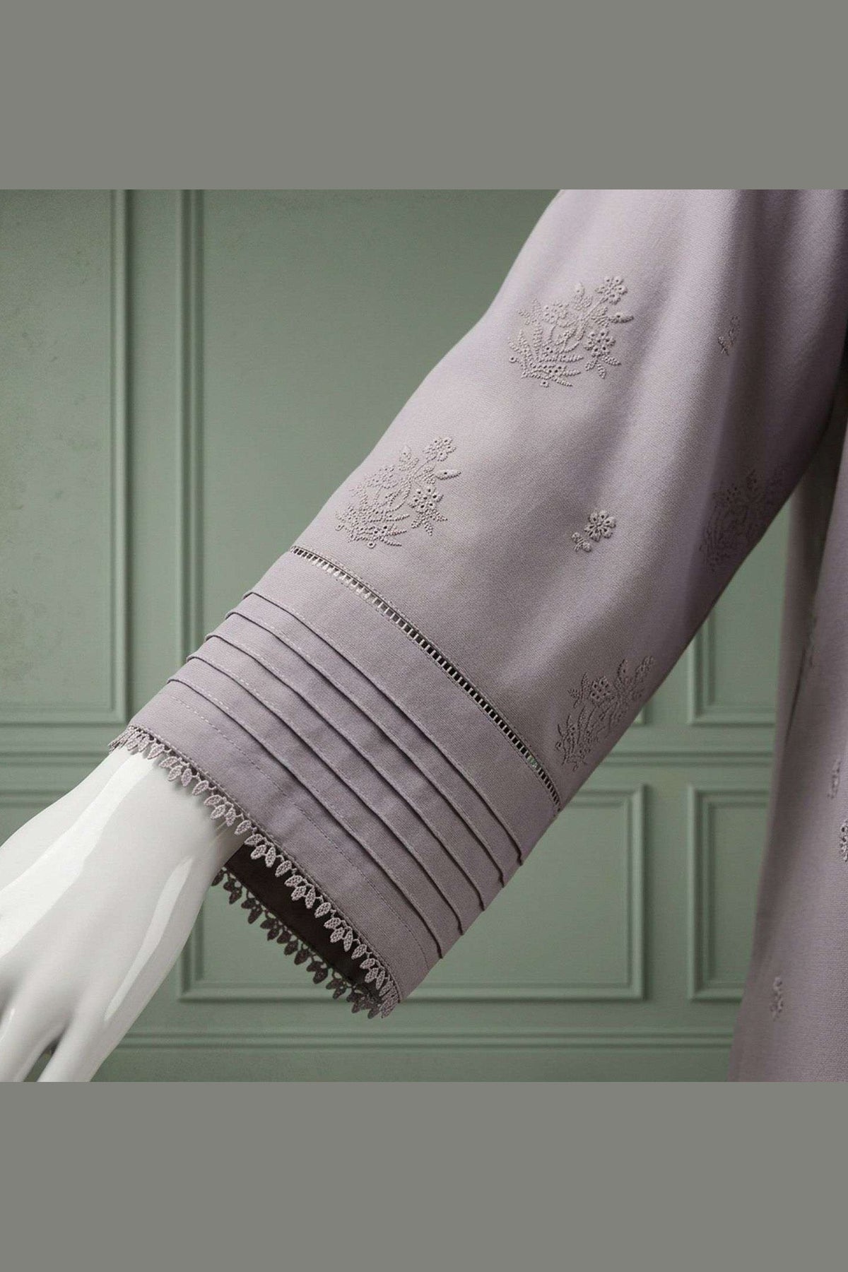 Mauve Karandi Shawl Set - sleeve and cuff detail