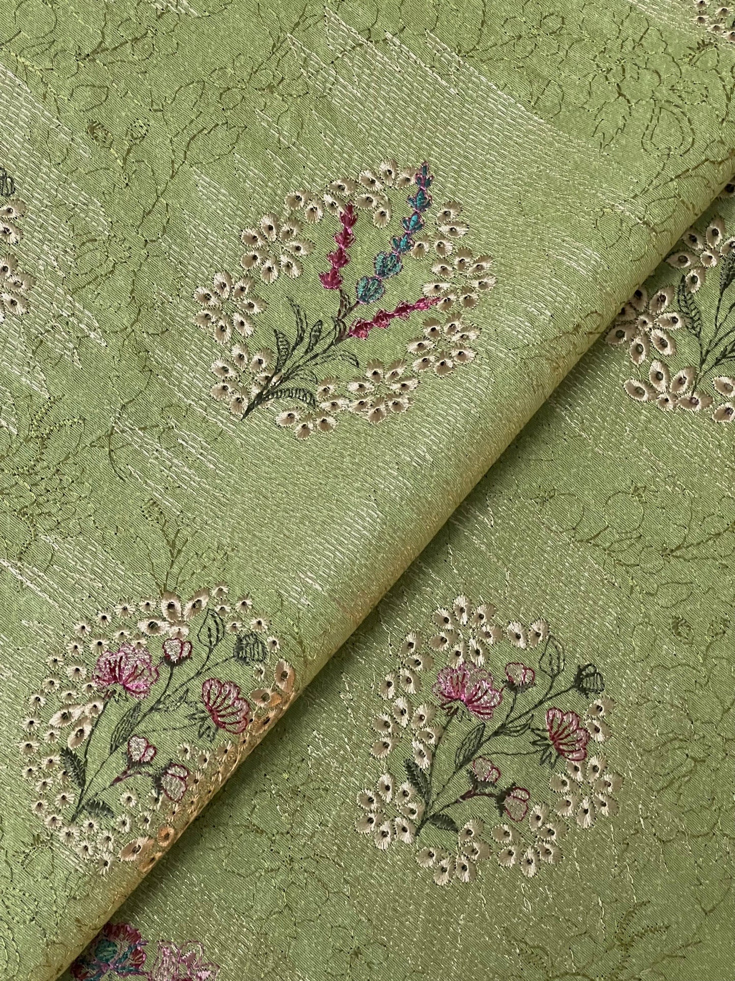 Fabareeze Green 3 PC Chickenkari Karandi