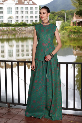 Fabareeze Green 3 PC Embroidered Karandi