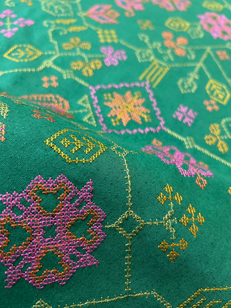Fabareeze Green 3 PC Embroidered Karandi