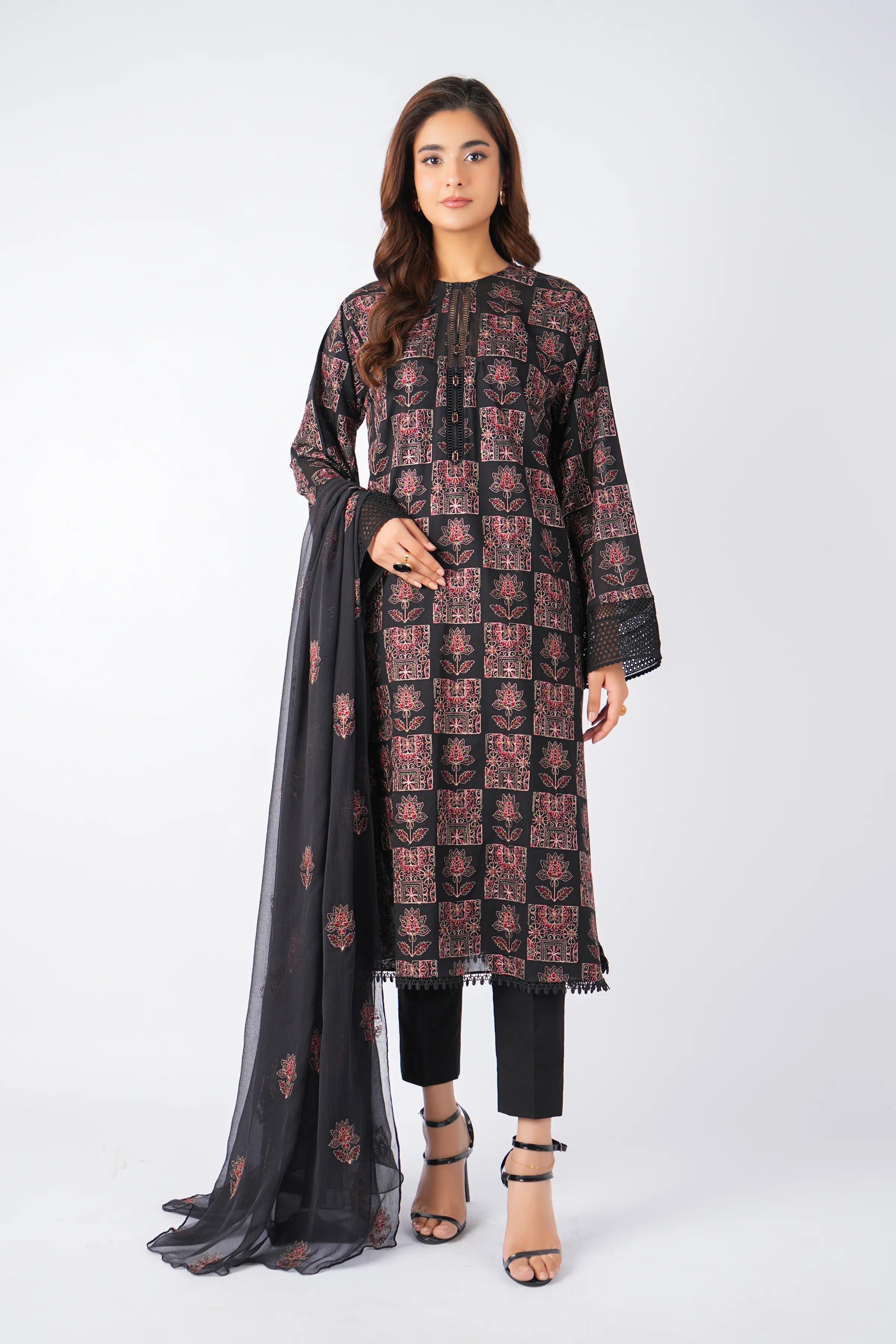 Fabareeze Navy blue 3 PC Lawn Embroidered