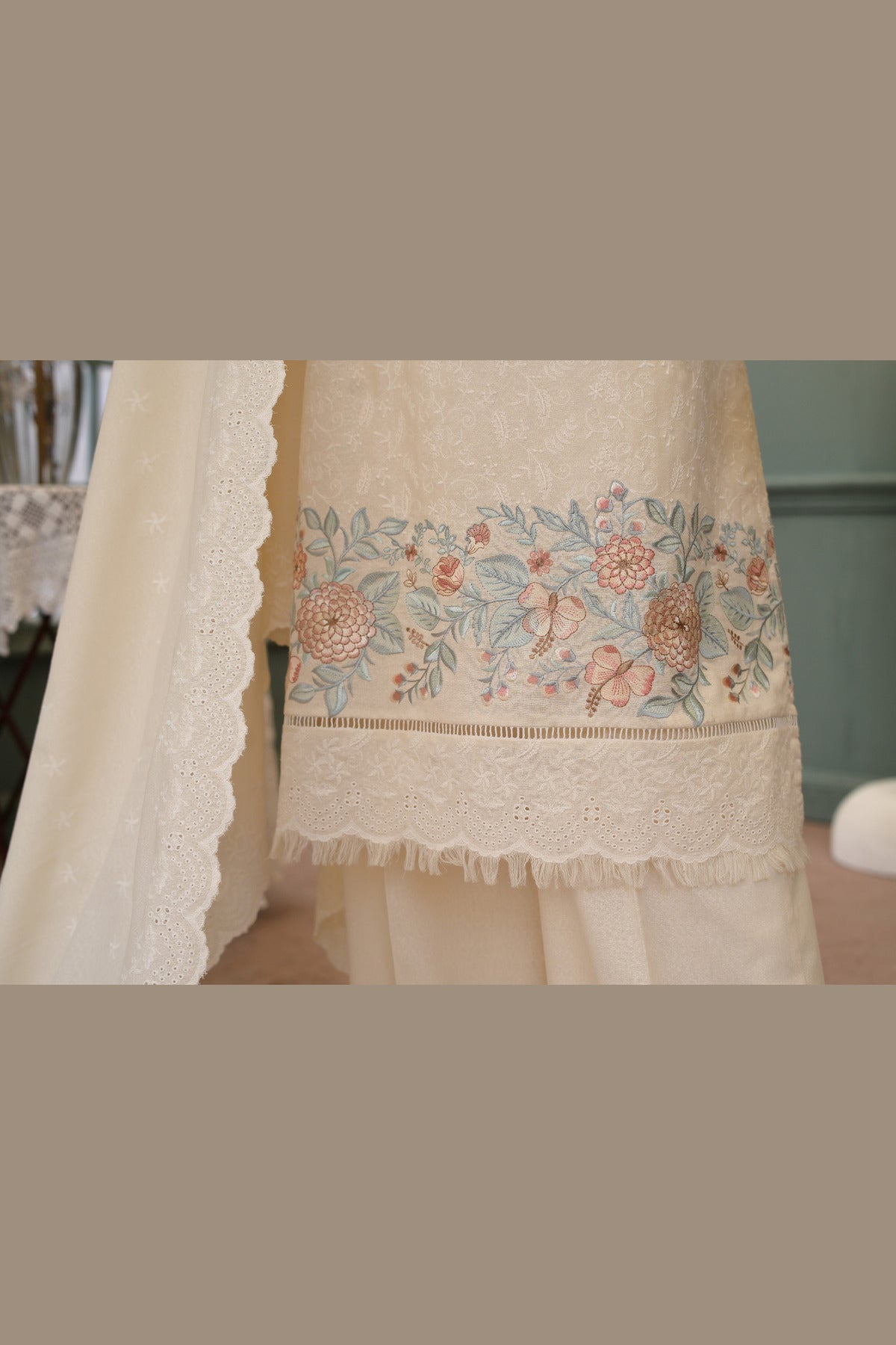 Cream Karandi Shawl Set - embroidered hem band