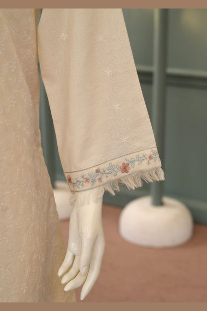 Cream Karandi Shawl Set - sleeve and cuff detail