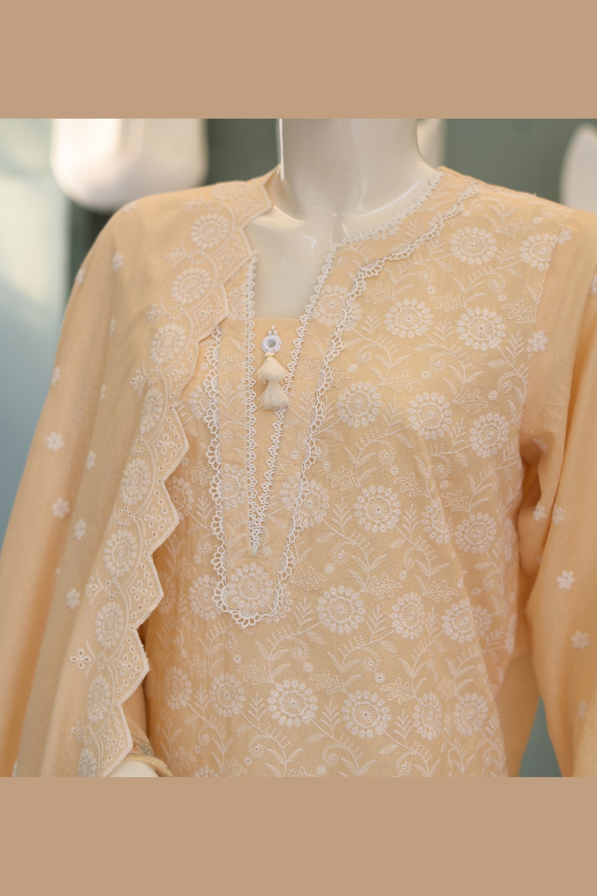 Peach Karandi Shawl Set - neckline and placket embroidery