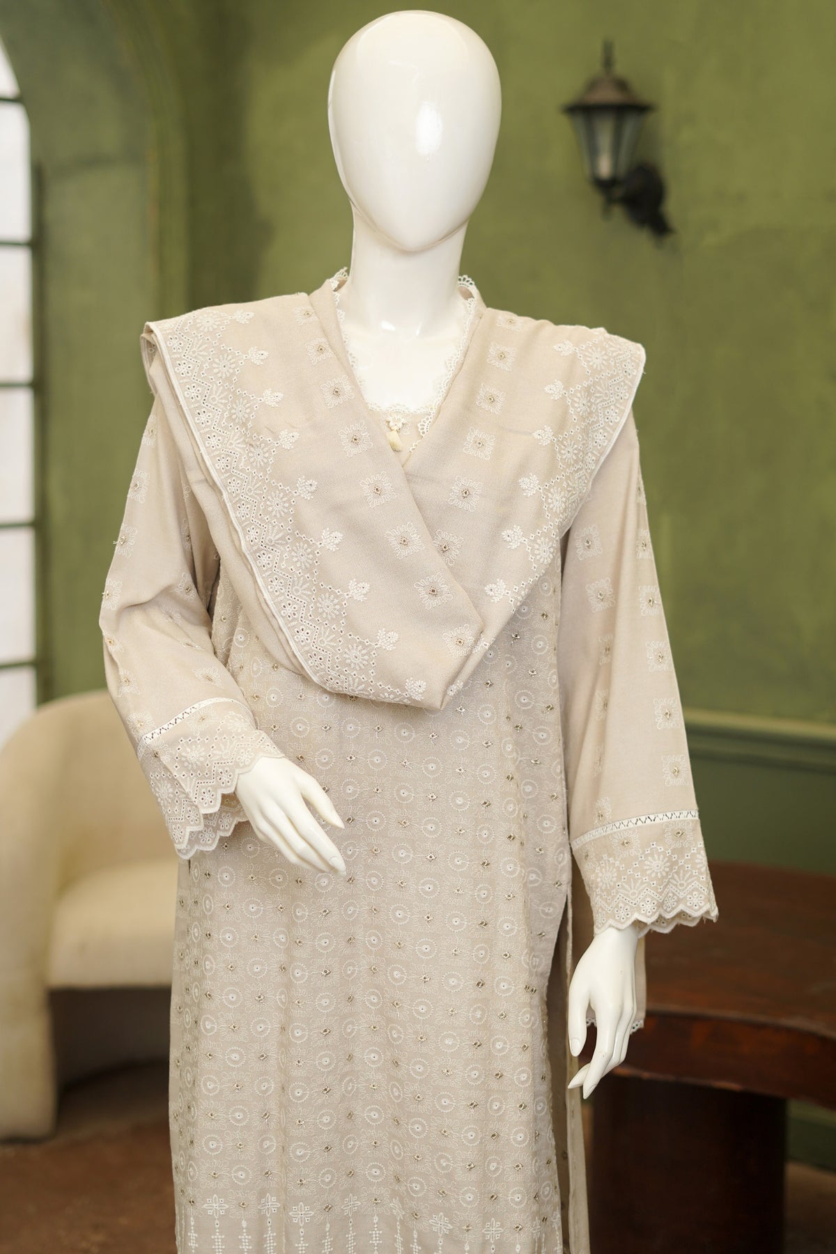 Ivory Karandi Shawl Set