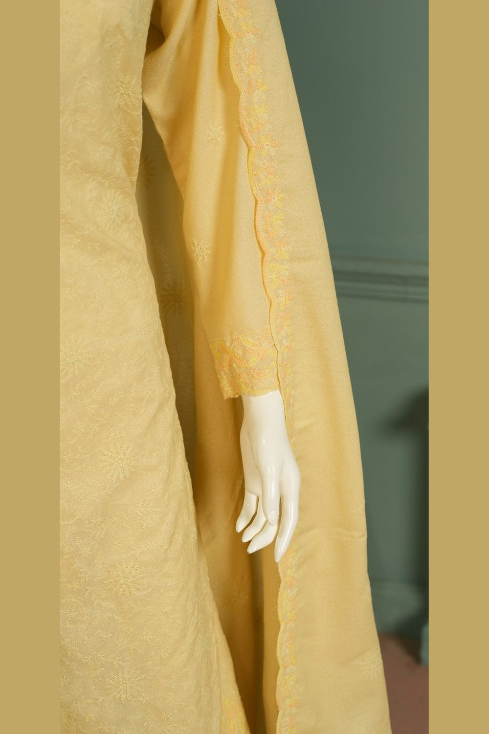 Yellow Karandi Shawl Set - embroidery detail
